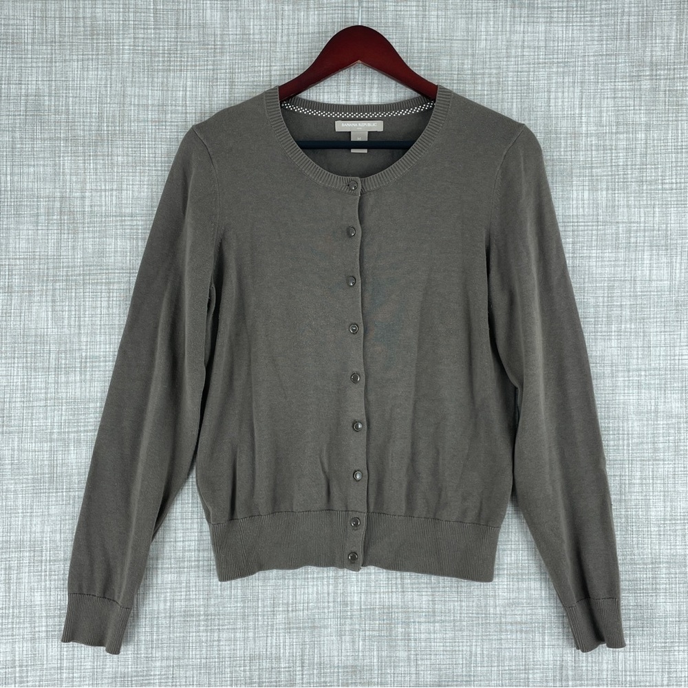 Banana Republic cardigan sweater Womens Size M light weight 2651